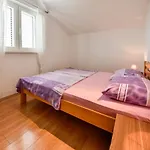 Apartamento Milin-3 By Interhome Jezera