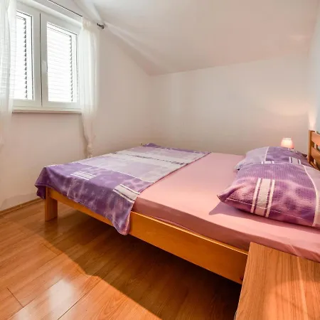 Apartamento Milin-3 By Interhome Jezera