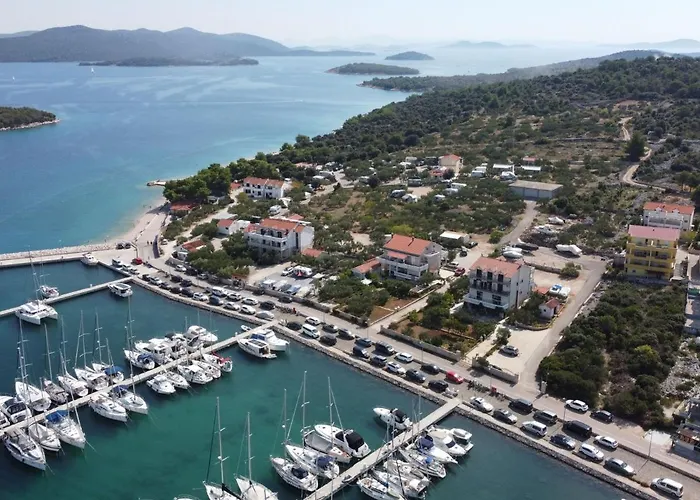 Milin-3 By Interhome * Jezera