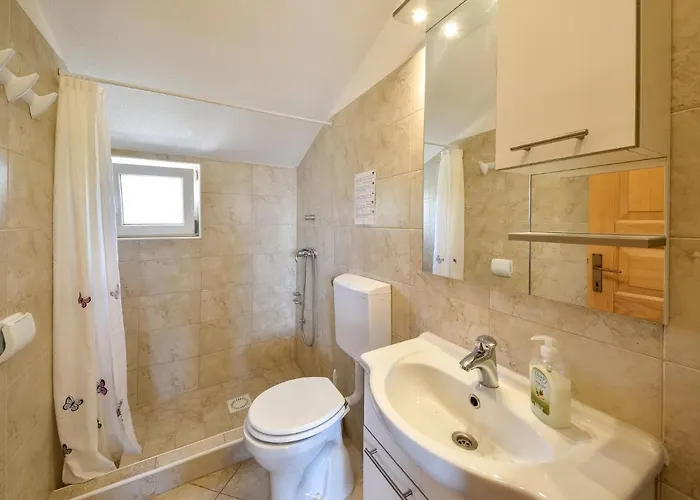 Milin-3 By Interhome Apartman Jezera